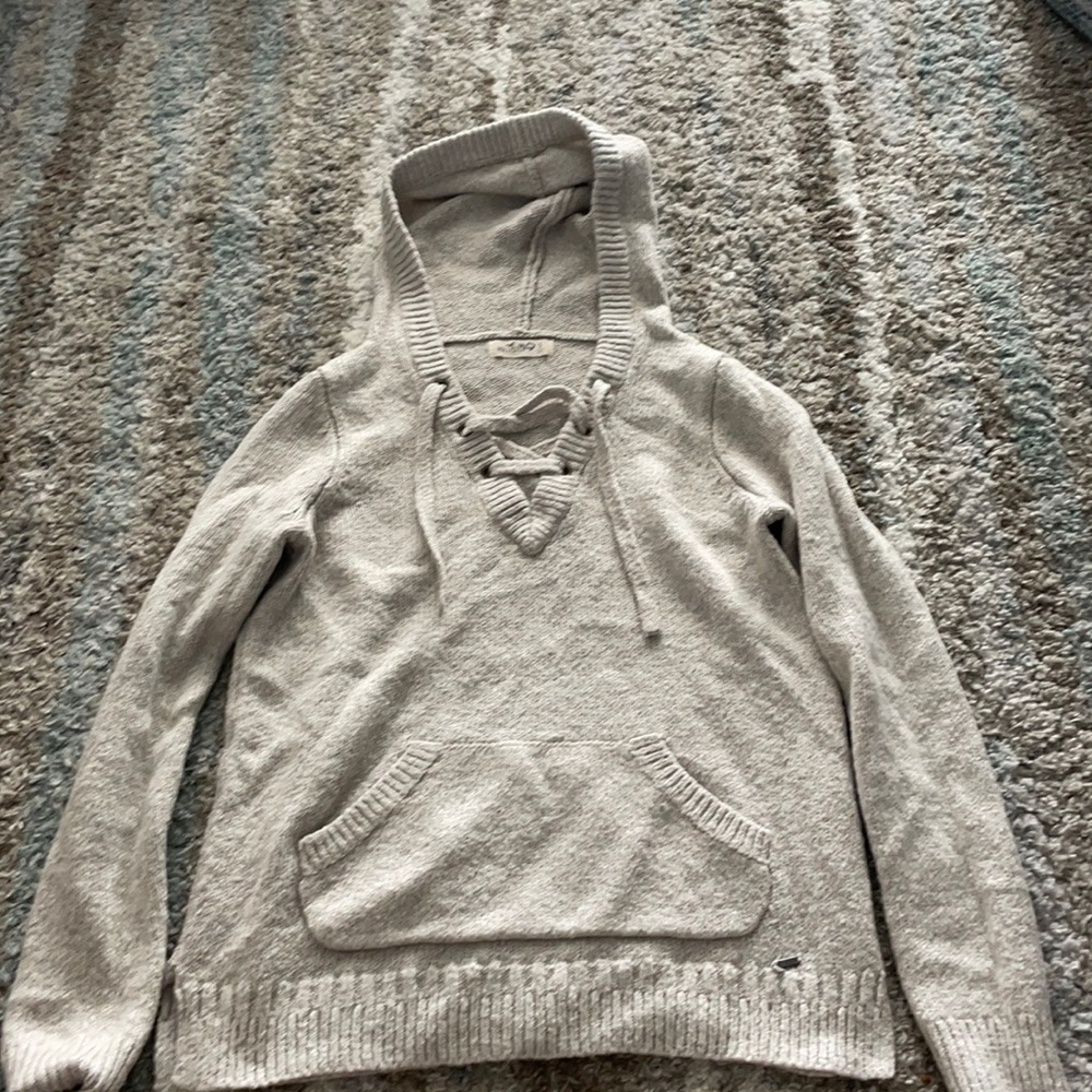 Hollister sweater